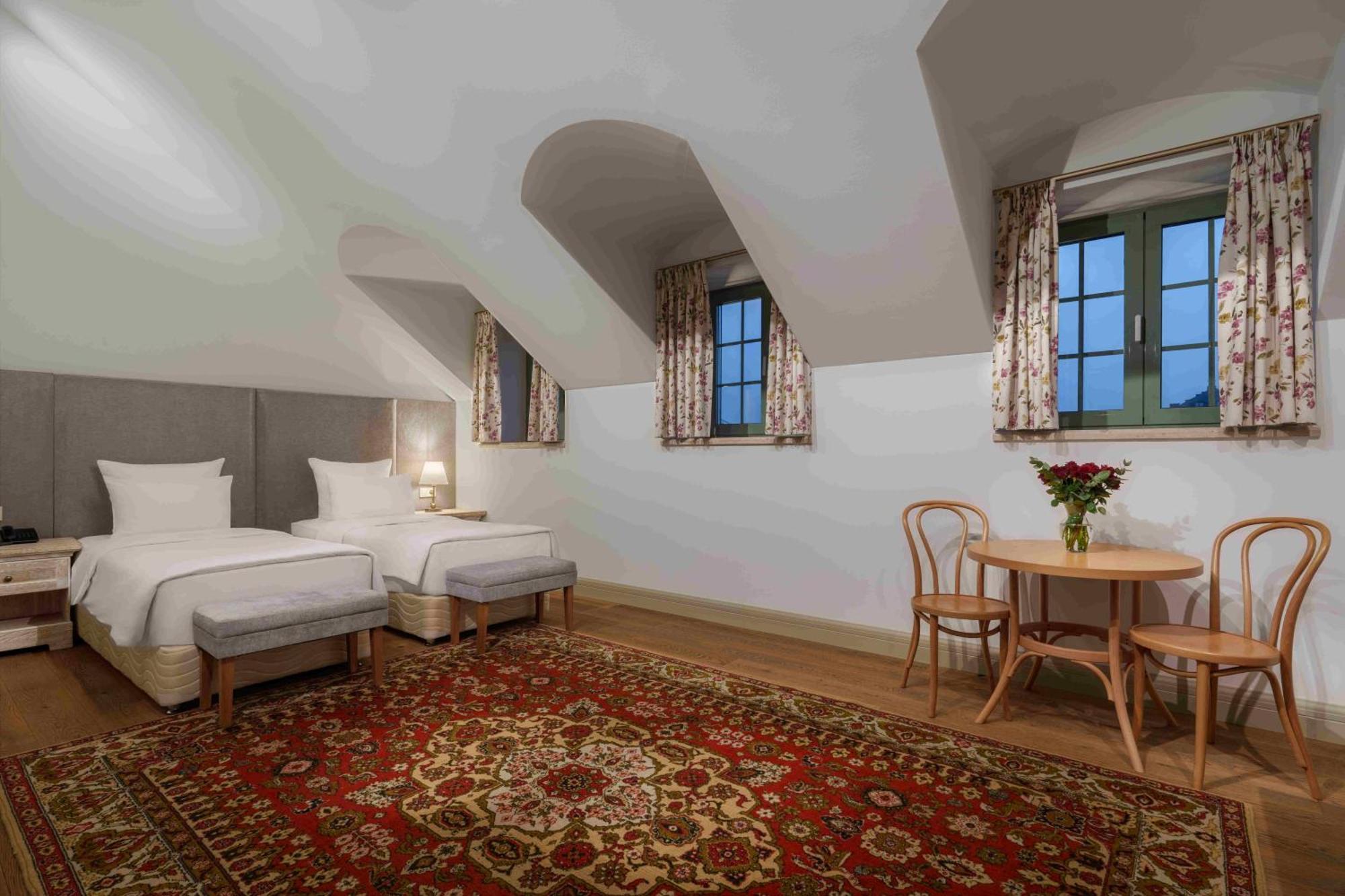 Grand Hotel Gyumri By Apricot Hotels 外观 照片